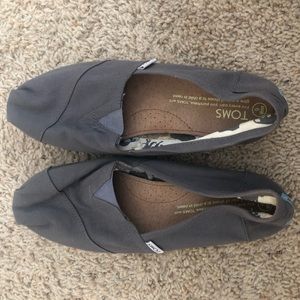 Gray Size 9 TOMS
